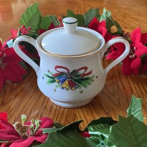 Salem's China Sugar bowl with lid